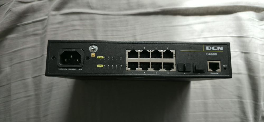 S4600-10P-SI - Switch gigabitowy 8-port + 2 SFP