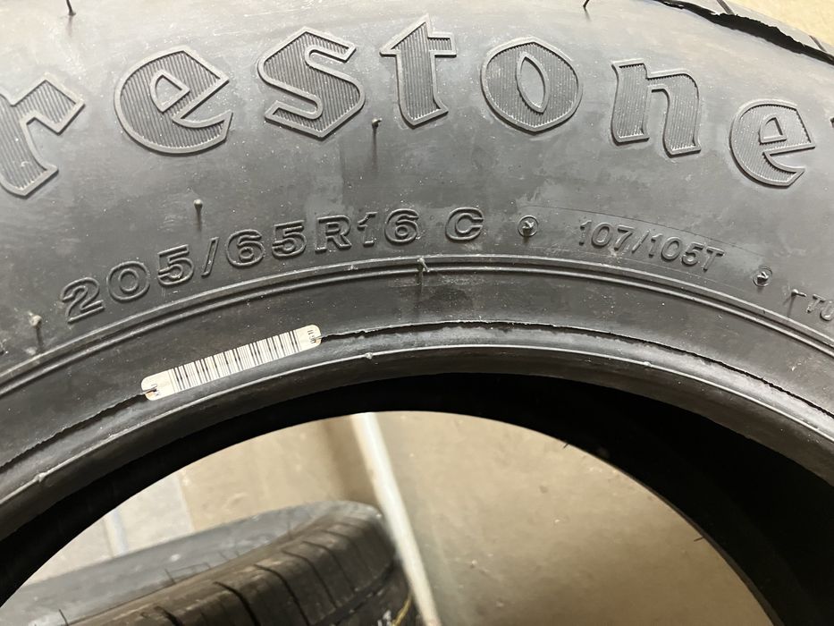 Komplet Nowe Firestone 205 65r 16C Wielosezon OKAZJA Trafic Vivaro