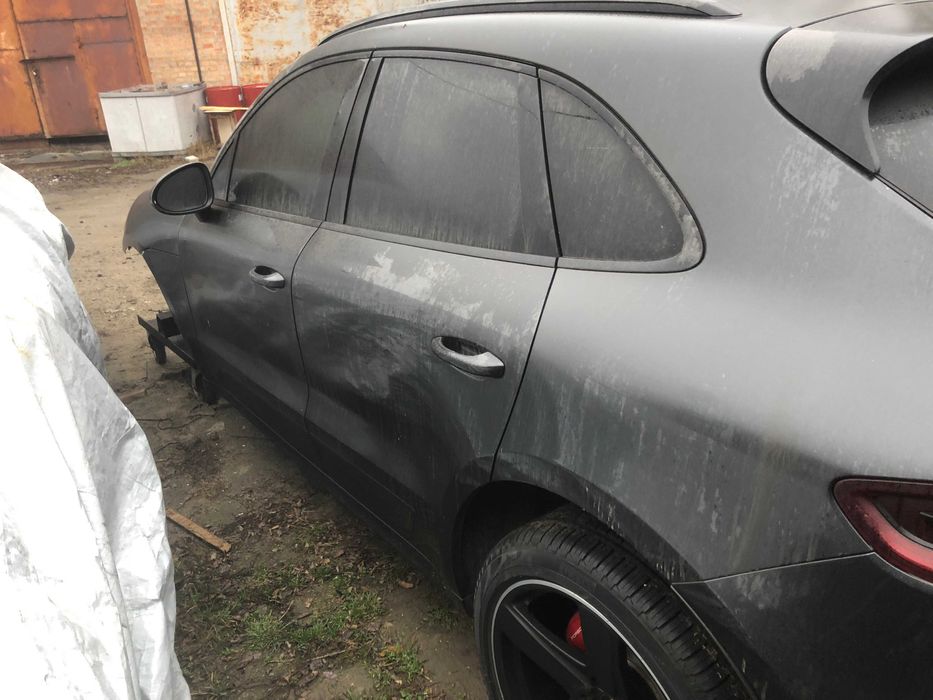 Двері передні/задні Porsche Macan
