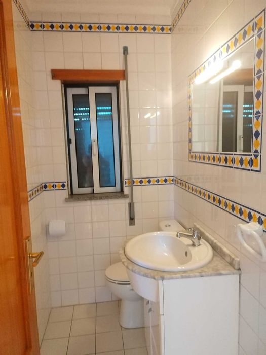 Moradia Isolada T5, 5 WC´s, Aquecimento Central, Viseu