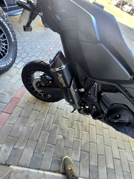 Honda xadv 750 scooter
