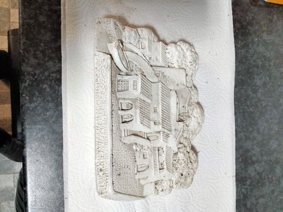 Casa em gesso para pintar