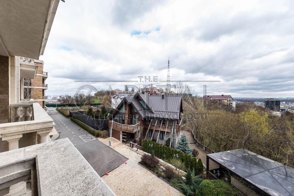 ЖК "Liberty Estate" квартира без ремонта (172м2) Шевченковский район