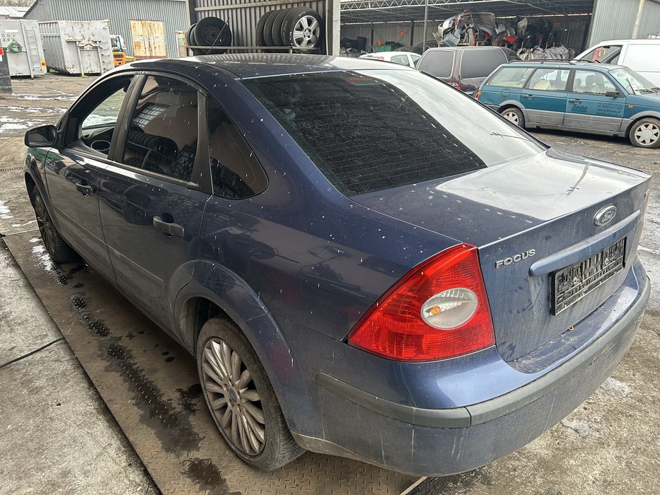 Ford FOCUS  sedan na części