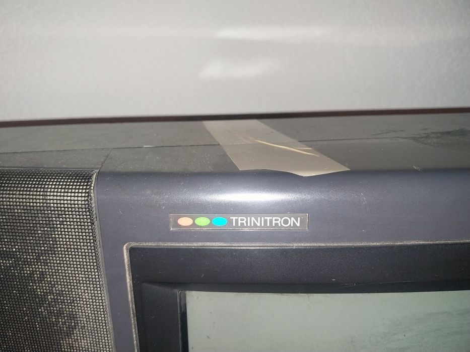 Televisao sony trinitron antiga
