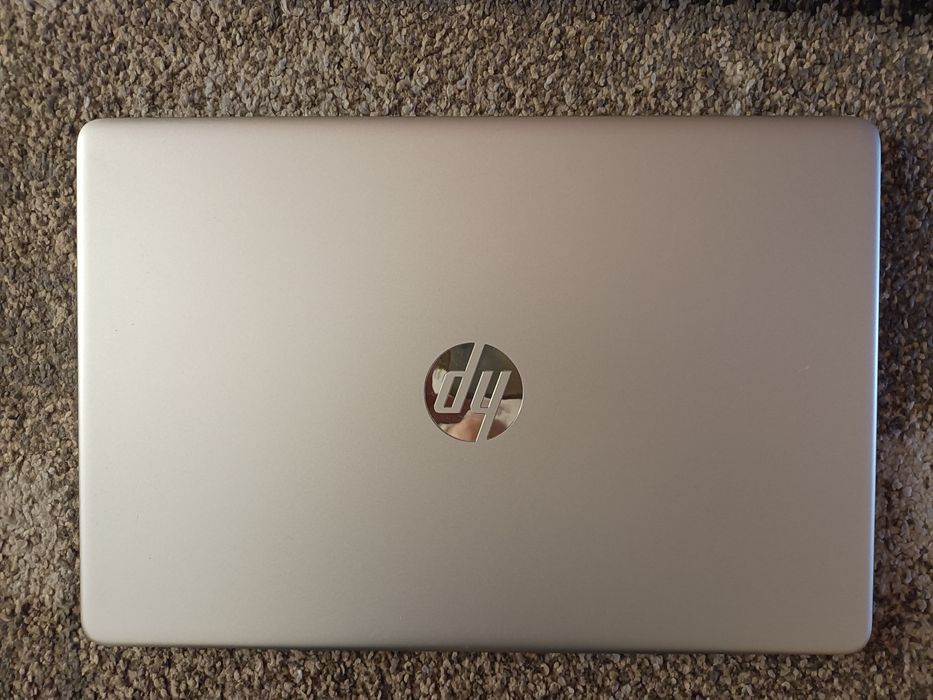 Laptop HP - 15"/12gb-ram/256gb/Win11/AMD silver/bat-5h