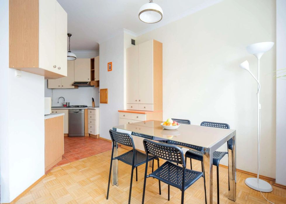 noclegi na dobę Ursynow kabaty Firma  warszawa tv wifi parking czystoś