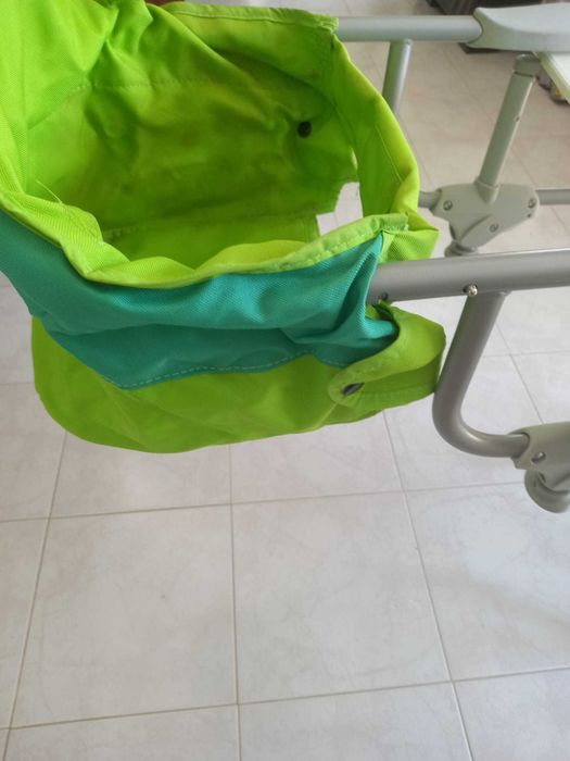 Cadeirinha  da Chicco para sentar à mesa