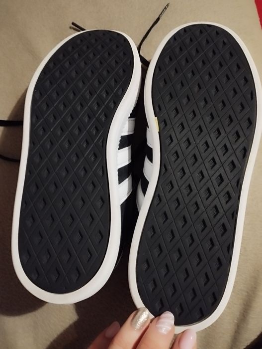 Buty sportowe damskie