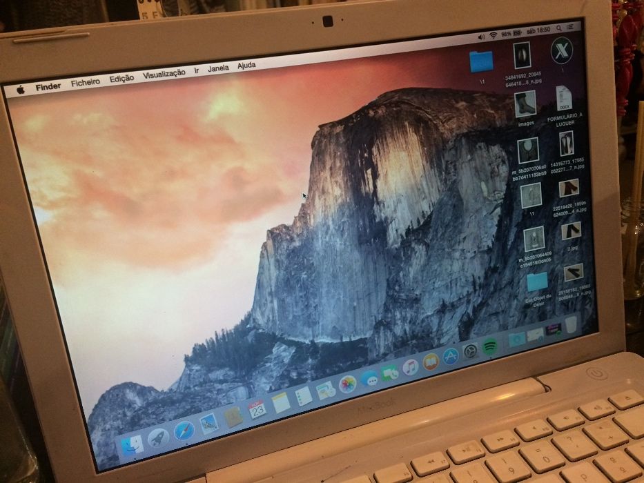 MacBook White 13" (Early 2009) + Original Box64729966818179120