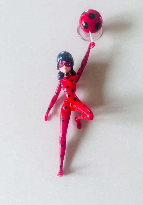 Підвісна лялька “Дивовижна Леді Баг”