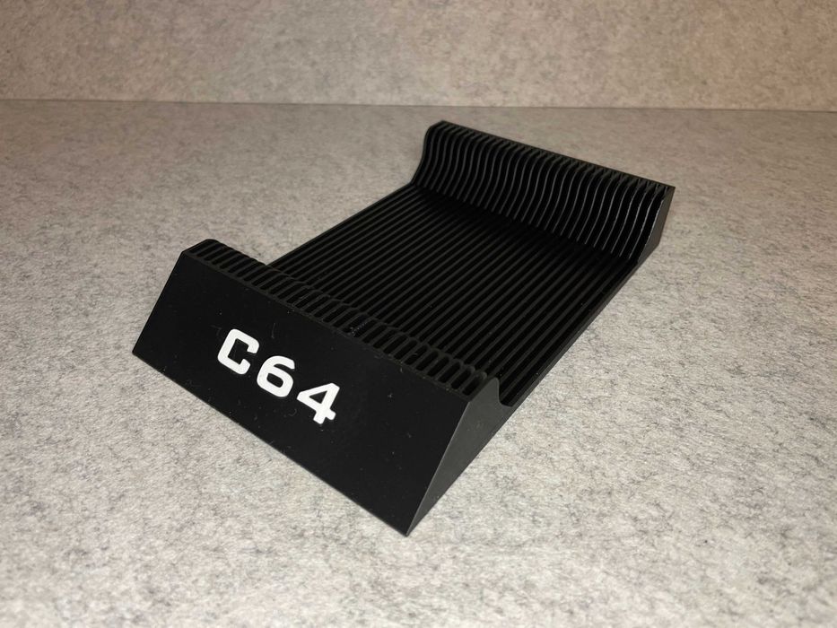 Stojak podstawka na 30 gier dyskietek Commodore 64