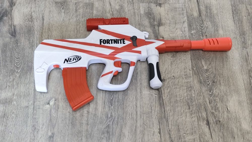 Nerf fortnite  aug