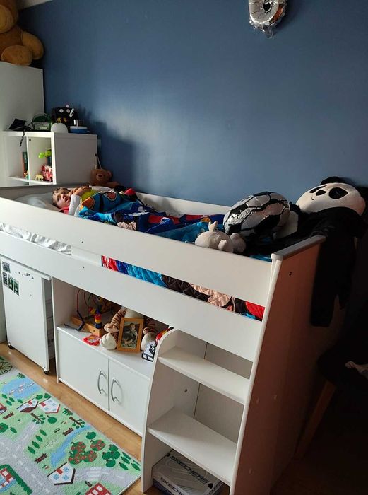 Cama de criança como nova