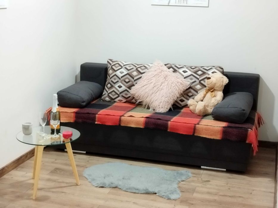 Бровары, посуточно, двухкомн, Лесной квартал, центр, новый дом, 5 мест