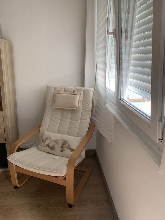 Quarto ( central ) em Algés