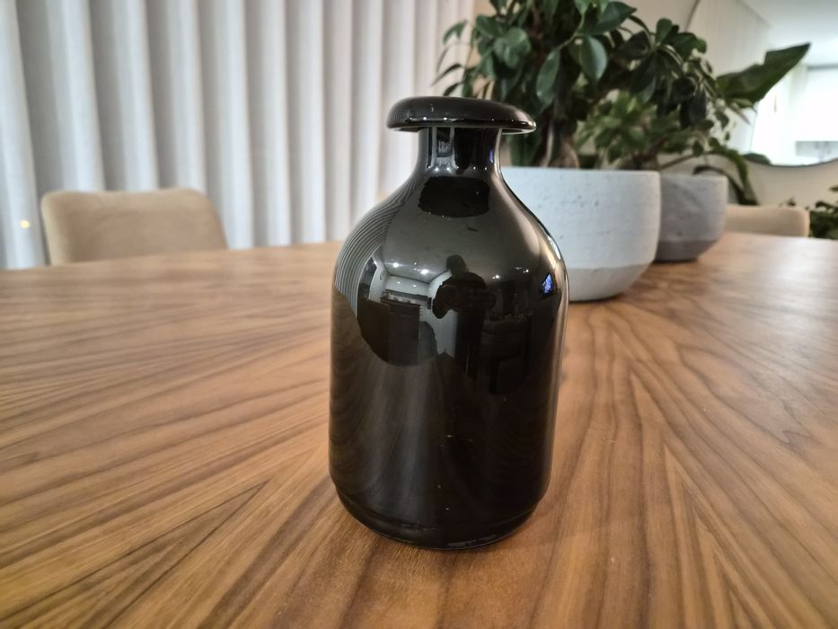 Jarra vidro preto Ikea