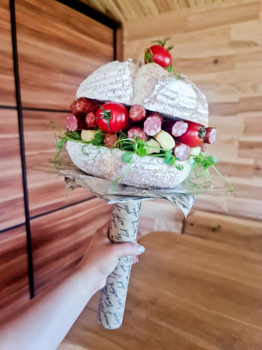 Букети з цукерок Букети з ковбасок Смачні подарунки