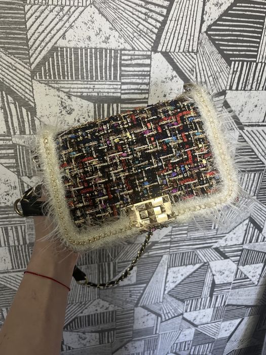 Сумочка с пушком твідова