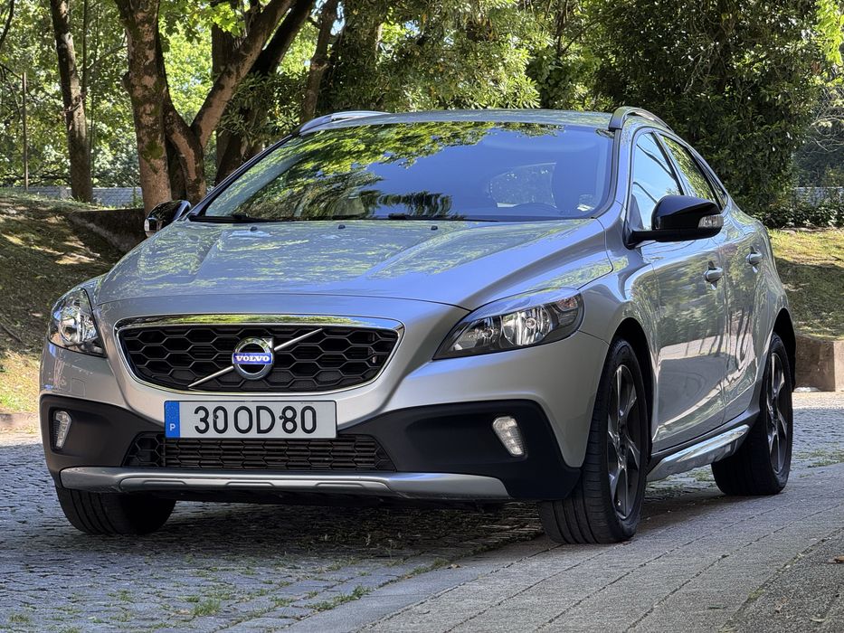 Volvo V40 Cross Country -  106 mil km