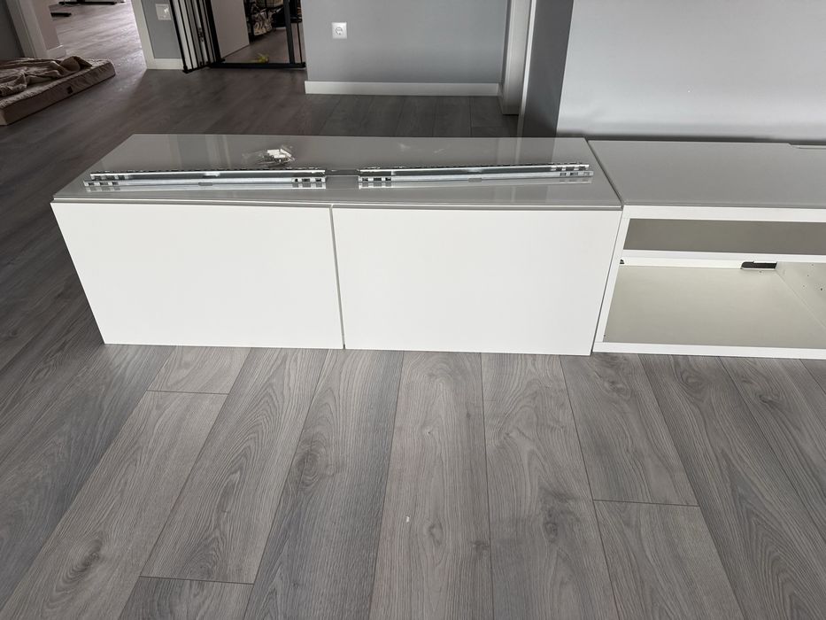 Conjunto de 3 moveis besta com protecao de vidro IKEA