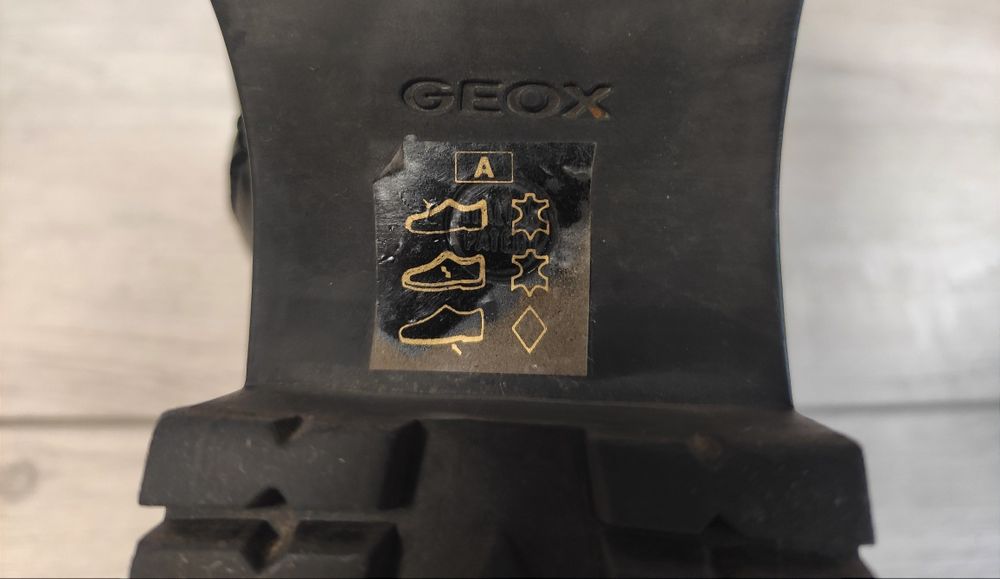 Брендовые ботинки из натуральной кожи Geox 38 размер.