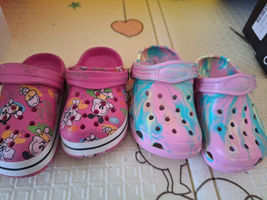 Дитяче взутя  , босоніжки  , крокси