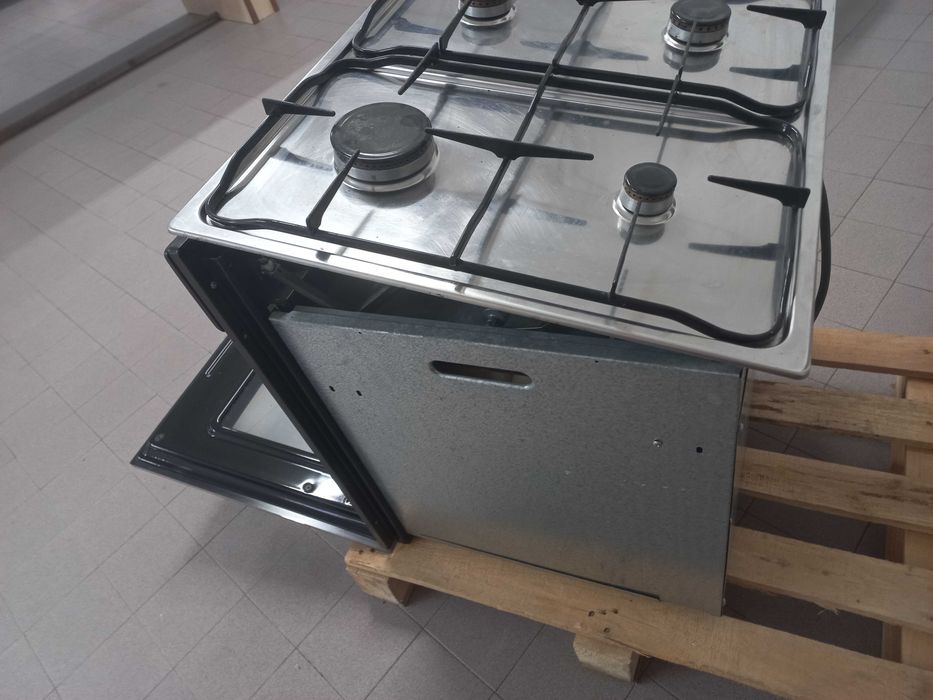 Placa a Gás com Forno Elétrico TEKA