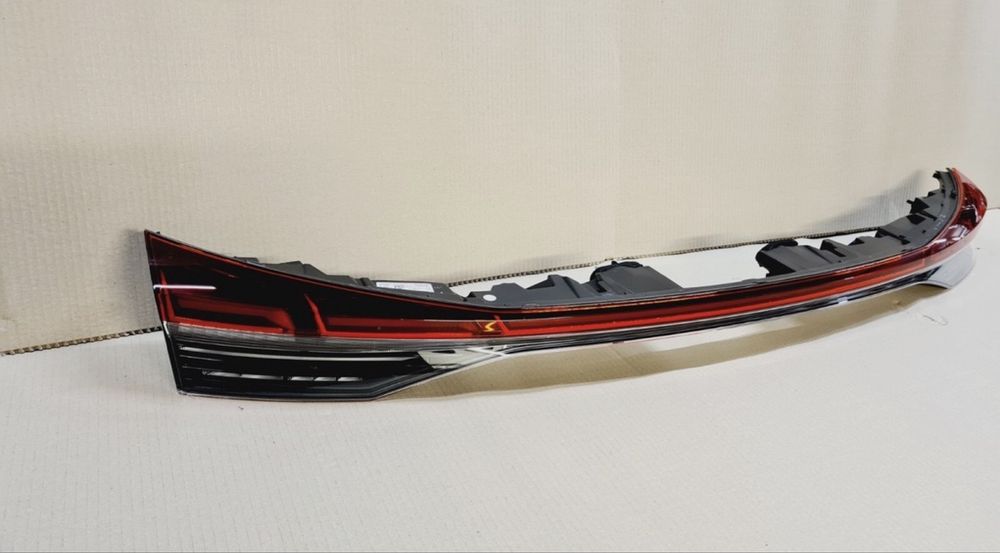 Luz traseira Audi Q4 etron Farol