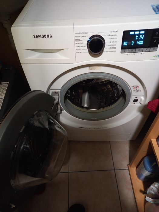 Pralka  Samsung na chodzie