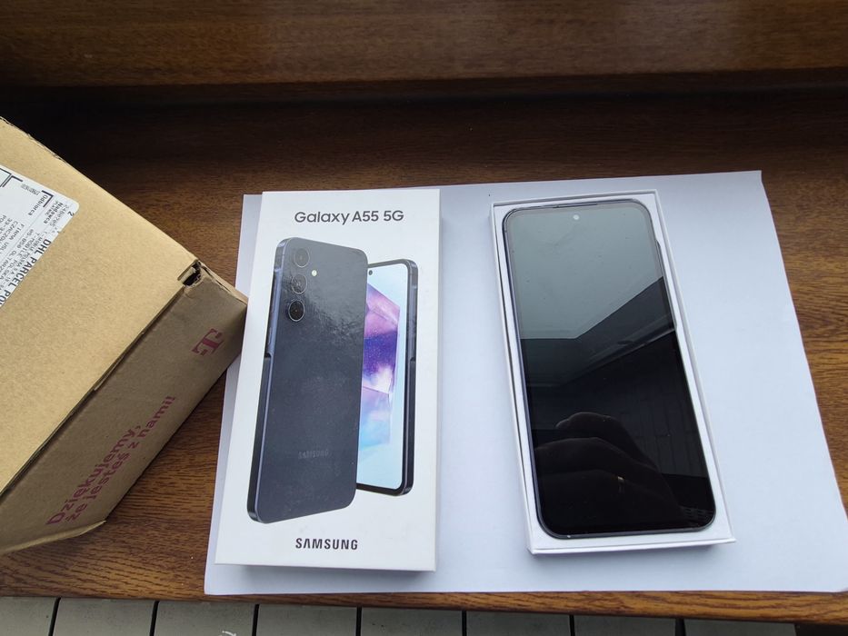 Samsung A55    5 G      bez rys,  bateria w bdb kondycji