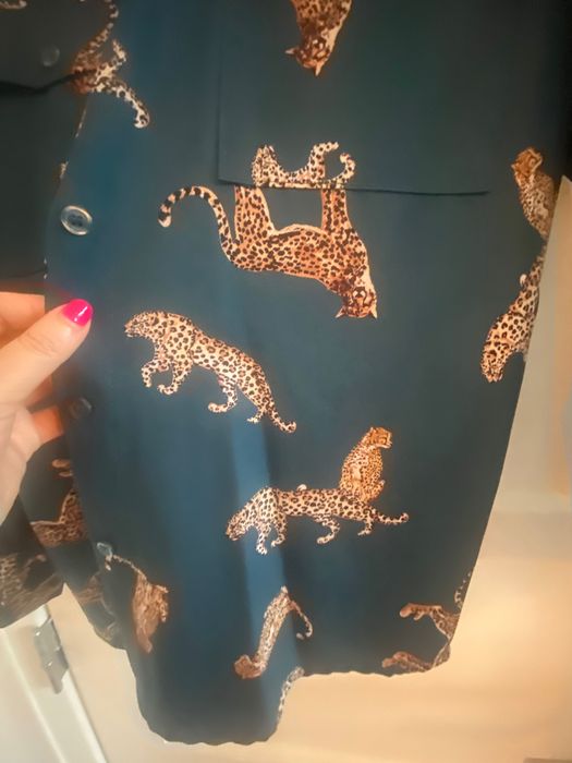 Camisa estampada com tigres