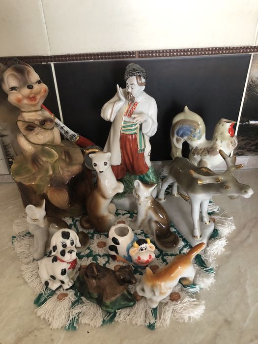 Різні порцелянові та фарфорові статуетки часів СССР