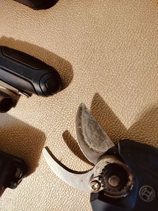 Sekator akumulatorowy Bosch Pro Pruner Profesjo dwa akumulatory ok