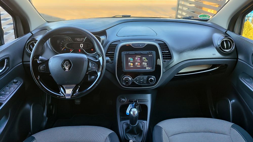 Renault Captur przebieg 73 tys, wersja LIMITED