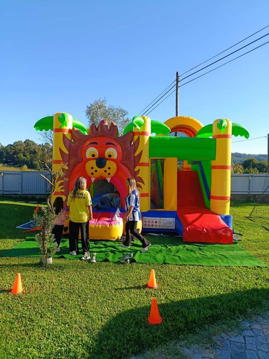 Insufláveis, decoração de festas, matraquilhos