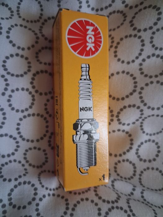 Velas de ignição NGK bkr6e-11.   ( x4)