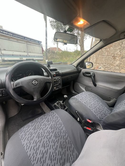 Opel corsa conservado