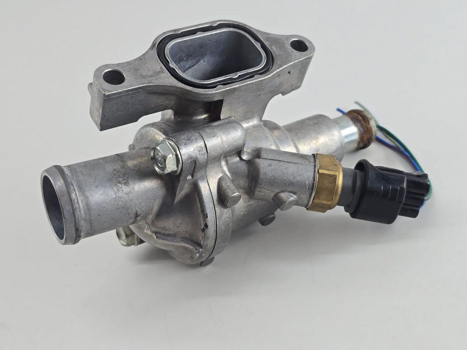 TERMOSTAT OBUDOWA CZUJNIK  HONDA CB 1000R  SC80