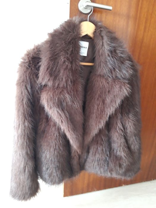 Casaco pêlo castanho da Bershka
