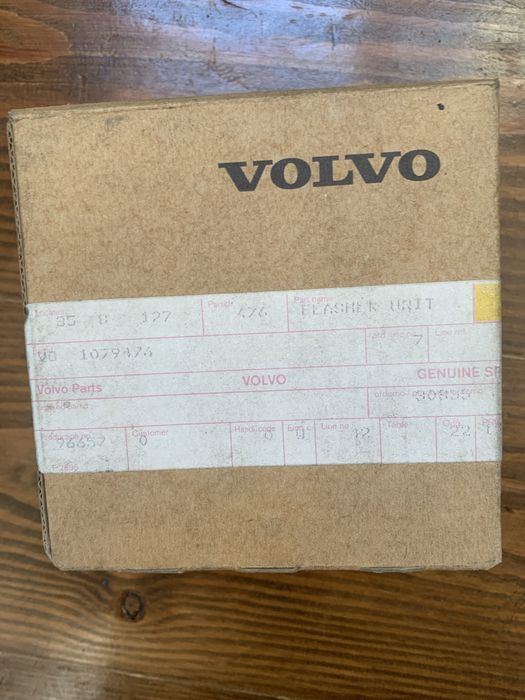 Реле поворотников Volvo 1079476