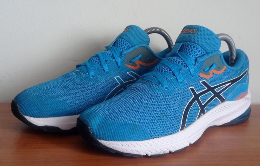 Оригінальні кросівки Asics G1000 розмір39