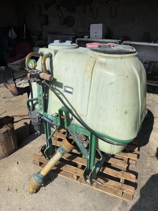 Pulverizador 400L