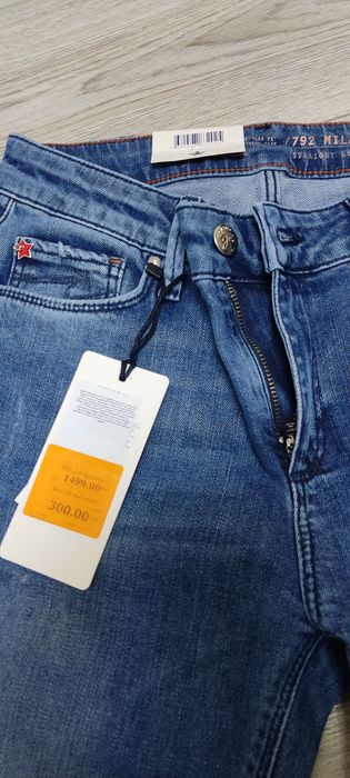 Джинси Colins нові