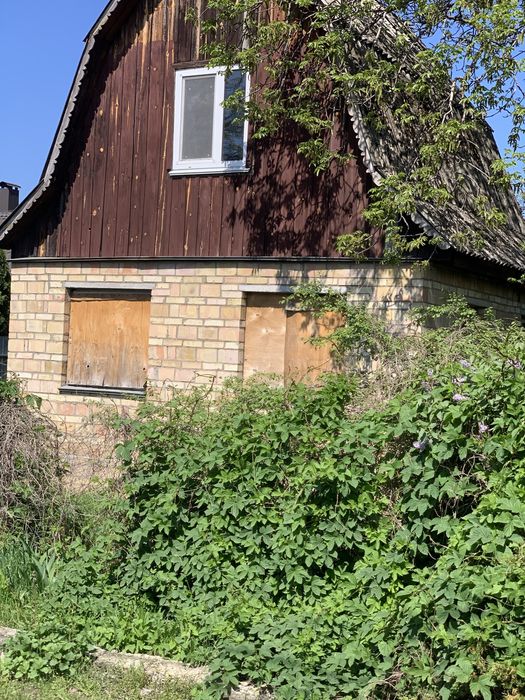 Продаж будинку 40кв м. зем. ділянка 5.4 сотки Садова 58. До метро 2 км