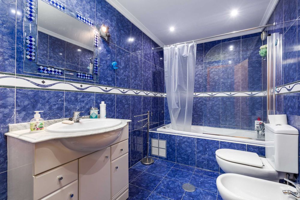 Arrenda-se apartamento T2, em Arcozelo, em Vila Nova de Gaia.