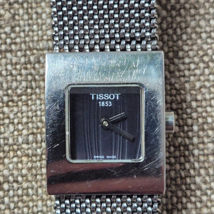 damski zegarek kwarcowy Tissot  Bellflower (L610K)