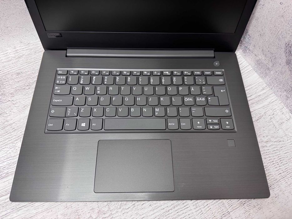 Ноутбук Lenovo V330-14IKB|FHD|i5-8250U|16 GB\SSD 256 GB|для роботи
