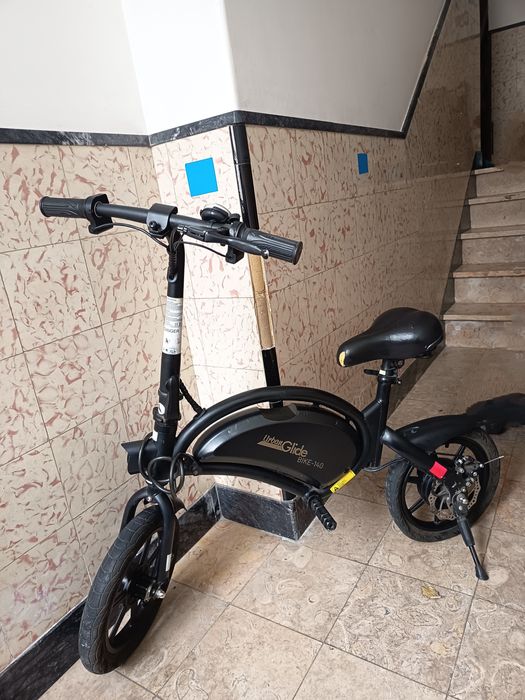Bicicleta Eletrica “Urban Glide Bike-140”
Como nova. Tem cerca de um a