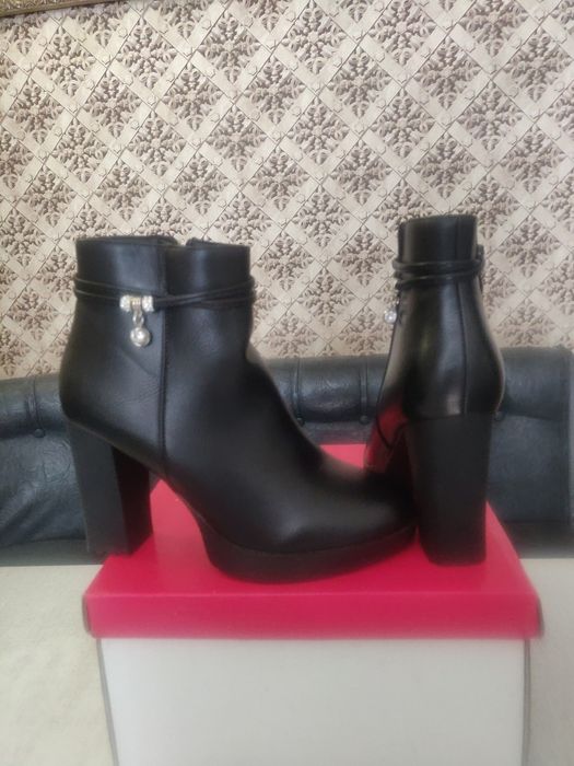 Ботинки женские новые